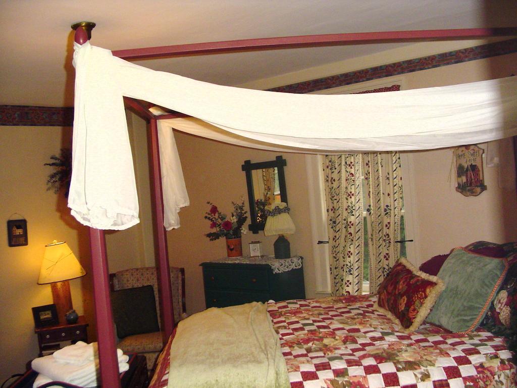 Stephen Clay Homestead Bed And Breakfast Candia Exterior foto