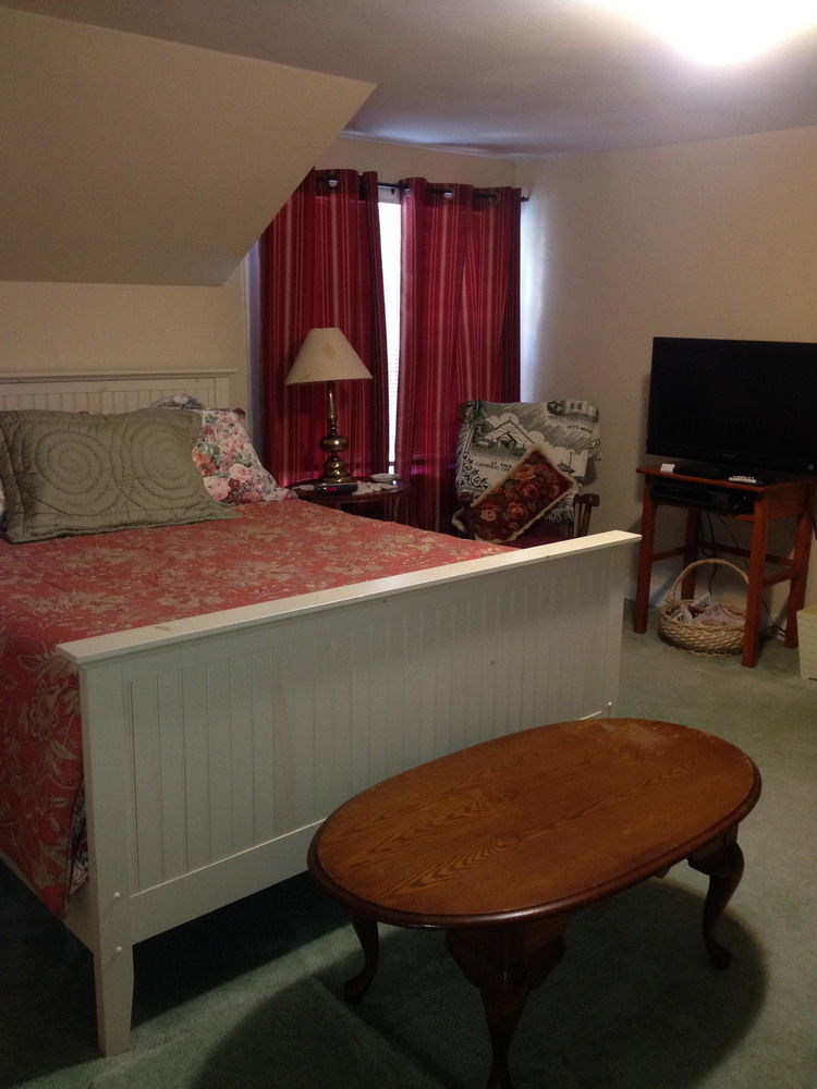 Stephen Clay Homestead Bed And Breakfast Candia Exterior foto