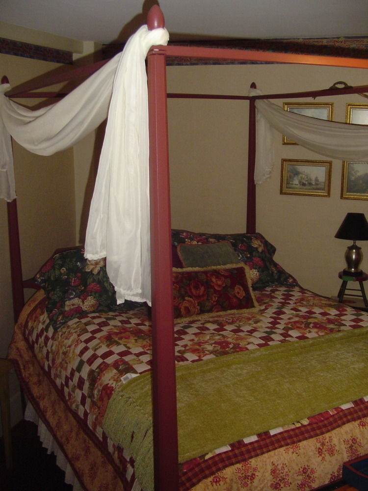 Stephen Clay Homestead Bed And Breakfast Candia Exterior foto