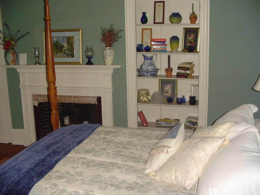 Stephen Clay Homestead Bed And Breakfast Candia Exterior foto